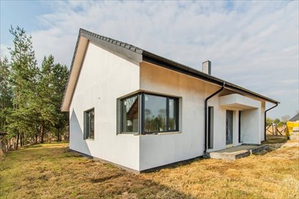 Nowy dom z dużymi przeszkleniami i pięknym otoczeniem dom Małomice, Dębowa