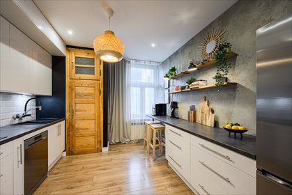 Zapraszam do stylowego 3-pokojowego mieszkania 97 m² z dużą kuchnią i parkingiem mieszkanie Gliwice, Romualda Traugutta
