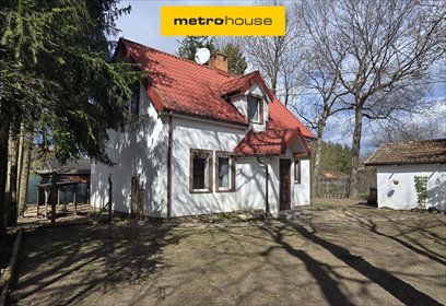 Przestronny dom z kominkiem i garażem w centrum Tomaszkowa dom Tomaszkowo, Łabędzia