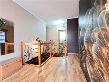 Przestronny dom 192,9 m² z balkonem i garażem dom Żytowiecko