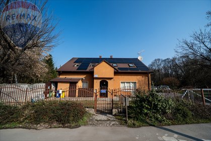 Inwestycyjny dom z 6 wynajętymi mieszkaniami w Krakowie dom Kraków, Nowa Huta, Tadeusza Ptaszyckiego