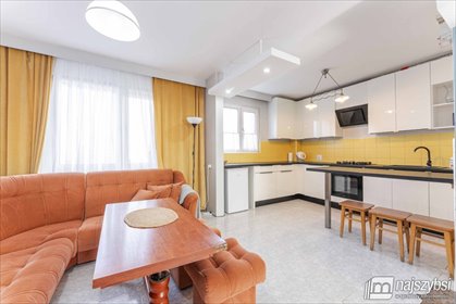 Przestronne 60 m² z nową kuchnią, blisko morza - polecam! mieszkanie Kołobrzeg, Złota