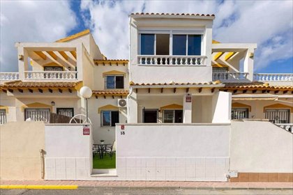 Nowoczesny dom 3 sypialnie, basen, blisko plaży. dom Punta Prima, Costa Blanca