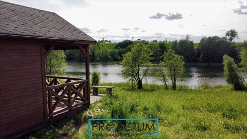 Działka nad jeziorem 3136 m² z domem i linią brzegową działka Jarczechowo