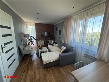 Komfortowe 37 m² mieszkanie z piwnicą, blisko centrum mieszkanie Kłobuck, Osiedlowa