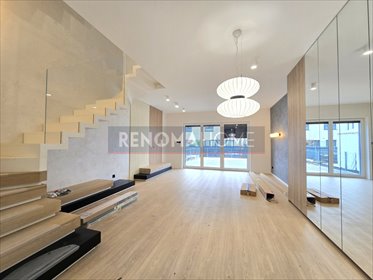 Nowoczesny dom szeregowy 101 m² z ogródkiem i 2 miejscami dom Smolec