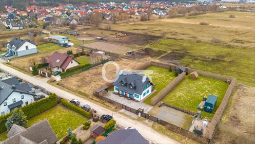 Inwestycyjny dom z dwoma niezależnymi apartamentami dom Mosty, Deszczowa