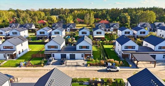Bliźniak 155 m² z bajkowym ogrodem i garażem - gotowy do wprowadzenia dom Żabia Wola, Pańska