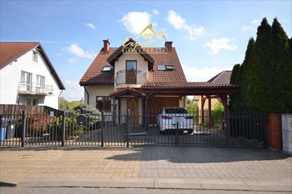 Przestronny dom z garażem, ogród, podwójne mieszkanie dom Ostróda, Ostróda, Pieniężnego