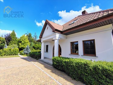 Sprzedam nowoczesny dom 200 m² z tarasem i ogrodem dom Żuków
