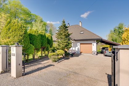Elegancki dom 276 m² w Pisarzowicach, nowoczesna izolacja dom Pisarzowice