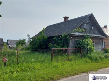 Urokliwe siedlisko z drewnianym domem i stodołą (50 m²) dom Moskiewce