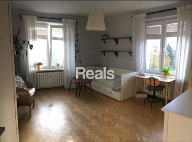 Dwa pokoje w kamienicy na Starej Ochocie. mieszkanie Warszawa, Ochota, Stara Ochota, Szczęśliwicka