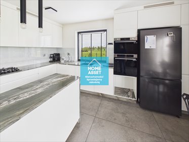 Nowoczesny dom 210 m² z 2 wejściami i dużą działką. dom Rębiechowo, Niezapominajki