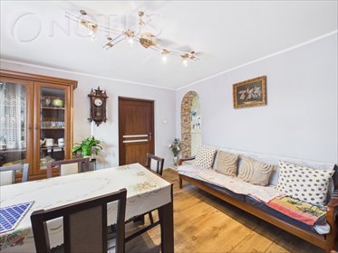 Urokliwy dom 65 m² z dużą działką i garażami dom Paczynka