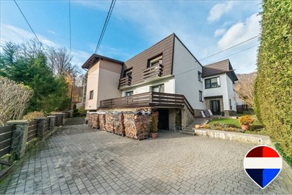 Dom 340m2 z widokiem na góry, 9 sypialni, garaże dom Szczyrk, Jeżynowa
