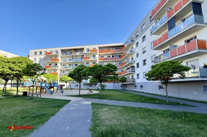 Na sprzedaż komfortowe 2 pok. z balkonem, winda, ogrzewanie podłogowe mieszkanie Września, Juliusza Słowackiego