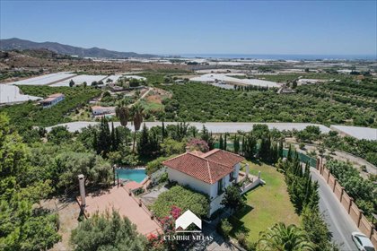 Ekskluzywny dom z basenem i panoramicznymi widokami dom Motril, Motril