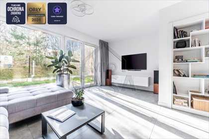 Nowoczesny bliźniak z ogródkiem i poddaszem w Bojanie dom Bojano, Wiosenna