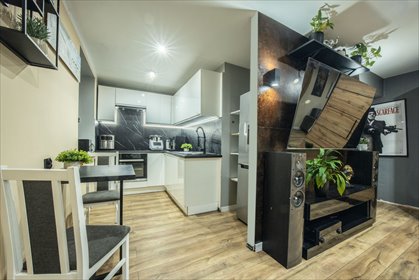 1. Piętro, Nowa Elektryka i Balkon mieszkanie Brzeziny, Stanisława Staszica