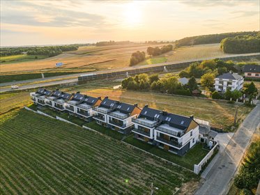 Zapraszam do obejrzenia 100 m² apartamentu z tarasem i balkonem w Zalesiu dom Zalesie