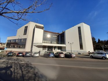 Atrakcyjny lokal usługowo-biurowy 4144 m2 w Cieszynie lokal użytkowy Cieszyn, Cieszyn, Kolejowa