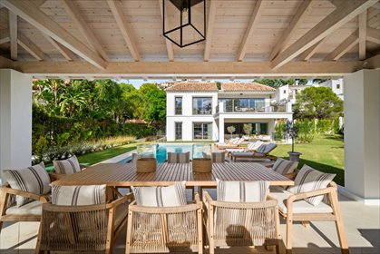 Do sprzedania luksusowa willa 521 m² z basenem i ogrodem dom Los Arqueros, Los Arqueros