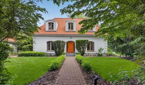 Dom po remoncie z ogrodem i garażem w Konstancinie dom Konstancin-Jeziorna, Jesionowa
