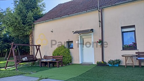 Przestronny dom z 2 mieszkaniami, fotowoltaika, potencjał inwestycyjny dom Bieniów