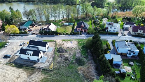 Działka 896 m² z pełnym uzbrojeniem i blisko jeziora działka Rosnówko