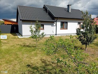 Dom parterowy z poddaszem 40m2, ogród, garaż dom Jedlińsk, Klwaty