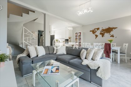 Przestronny dom szeregowy z ogrodem i parkingiem dom Kiełczówek, Jarzębinowa