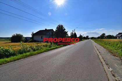 Dom w stanie surowym z dużym potencjałem na 900 m2 działki. dom Busko-Zdrój, Kotki