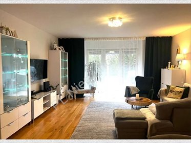 Przestronny bliźniak z dużym ogrodem i klimatycznym kominkiem dom Grodzisk Mazowiecki