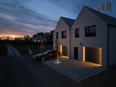 Nowoczesny dom 120m2 z ogrodem, garaż i panelami dom Żabia Wola