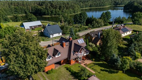 Przestronny dom z 10 pokoi nad jeziorem Tobołowo. dom Tobołowo