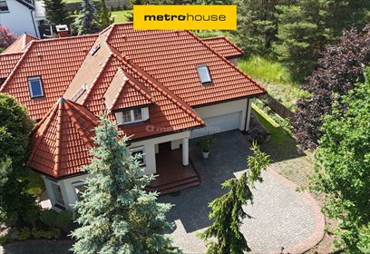 Przestronny dom z ogrodem, kominkiem i garażem dom Ustanów, Słowicza