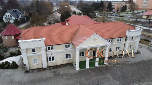 Zabytkowy pałac z 1895 r. 900 m², funkcje weselne i komercyjne lokal użytkowy Staszów