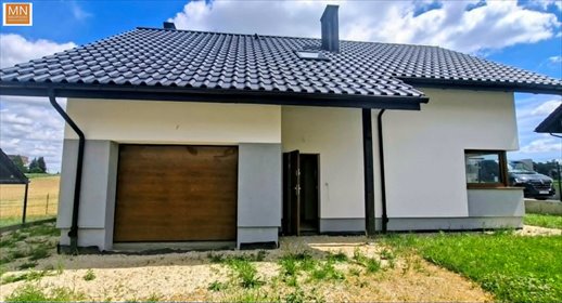 Zapraszam do obejrzenia nowoczesnego domu 145 m² z basenem i ogrodem dom Kocmyrzów-Luborzyca