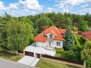 Elegancki dom z kominkiem, 5 pokoi, ogród. dom Stalowa Wola, Cyprysowa