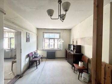 Na sprzedaż przestronne 78 m² w kameralnej kamienicy z ogródkiem mieszkanie Jelenia Góra, Batalionów Chłopskich