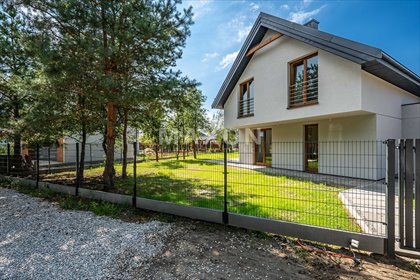 Zapraszam do obejrzenia nowoczesnego domu 231 m² w Trzcianach dom Trzciany, rubinowa