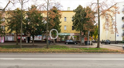 Wynajem lokal 155m2 z witrynami i magazynem. lokal użytkowy Sochaczew, Fryderyka Chopina
