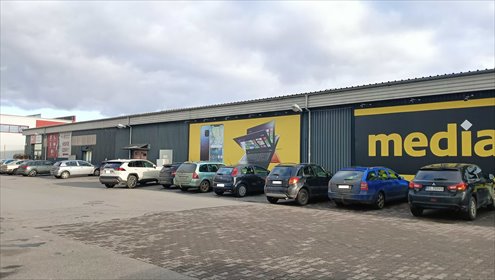 Lokal użytkowy 330 m² w Sanoku (blisko sklepów) z dużym parkingiem lokal użytkowy Sanok, Dworcowa