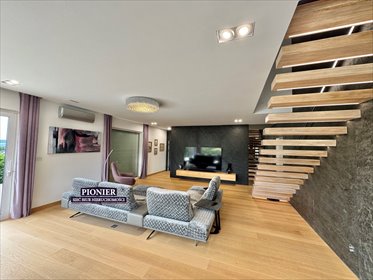 Luksusowa rezydencja z panoramicznymi widokami i bezkosztowym utrzymaniem dom Ustroń
