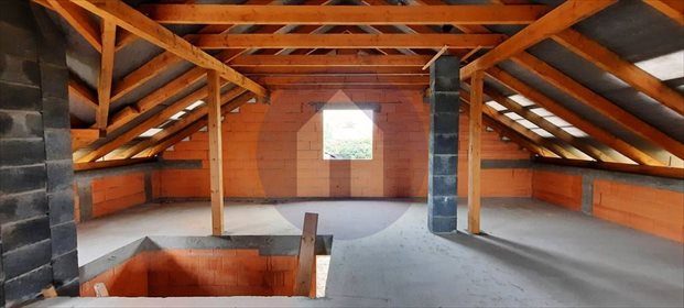 Dom na sprzedaż Legnickie Pole 180m2 Foto 1