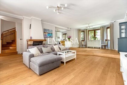 Przestronny dom 290 m² z ogrodem, garażem i poddaszem dom Piastów
