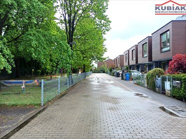 Przestronny dom z ogrodem, blisko WKD i terenów zielonych dom Nowa Wieś