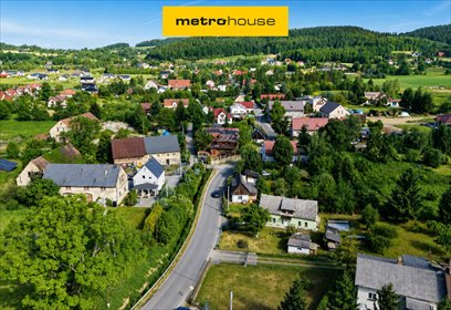 Dom z potencjałem, 94 m², spokojna okolica dom Wojcieszyce, Uzdrowiskowa