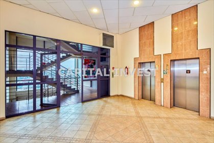 Sprzedam biurowiec 12 640 m² w Krakowie z potencjałem inwestycyjnym lokal użytkowy Kraków, Śródmieście